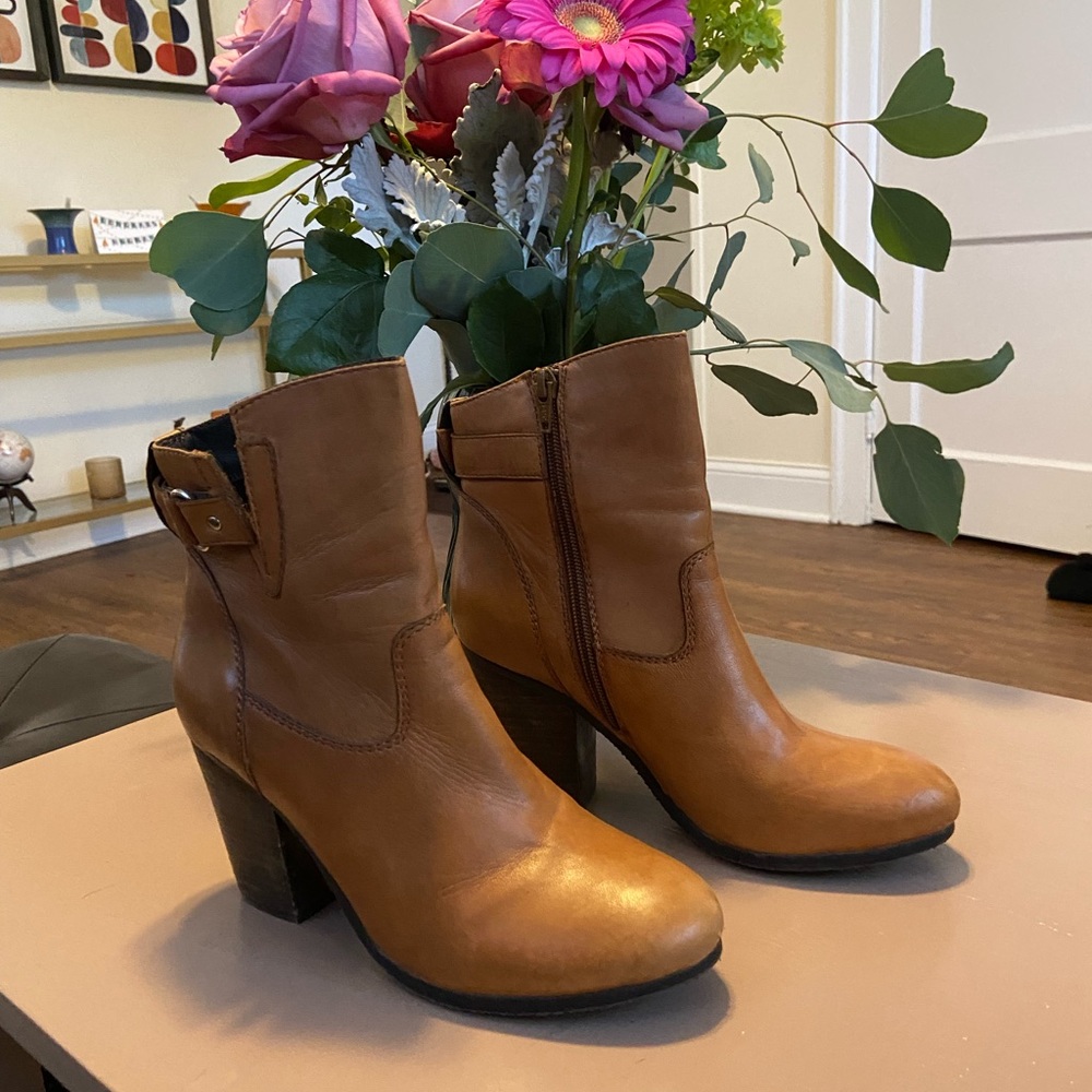 Steve Madden Boots